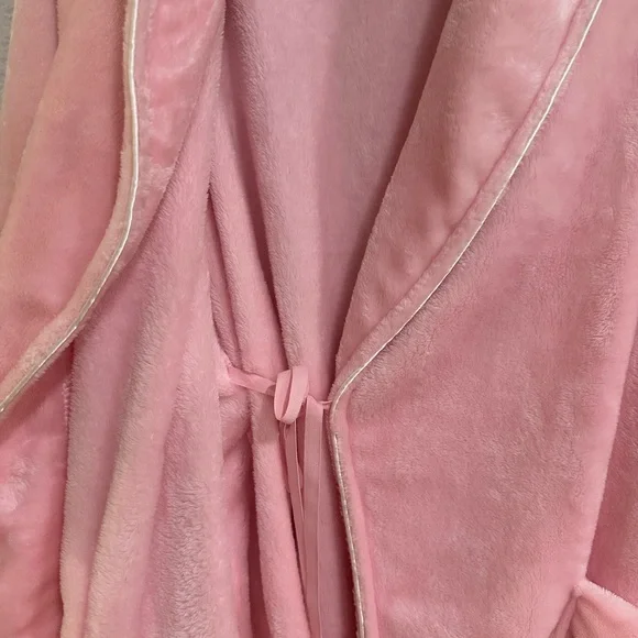 Liz Claiborne Plush Fleece Robe Pink Belted Long Sleeve Size S - Picture 7 of 12
